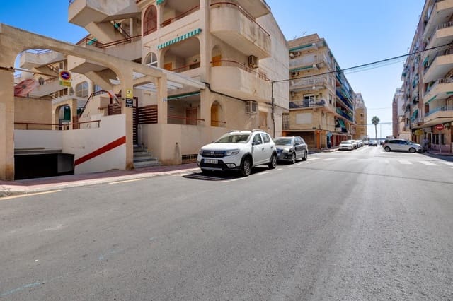 Garage te koop in Playa del Acequión, Torrevieja - € 20.000 (Ref: 9565206)