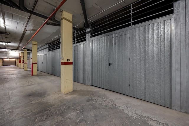 Garage till salu i Aguas Nuevas, Torrevieja - 17 000 € (Ref: 9568597)