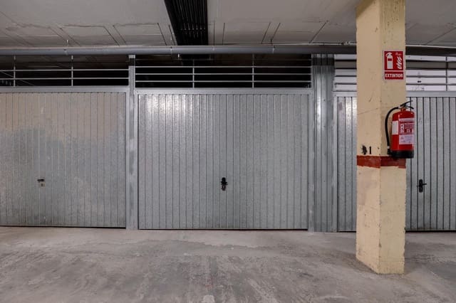 Garage til salg i Aguas Nuevas, Torrevieja - € 17.000 (Ref: 9568599)