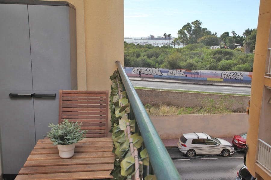 Apartamento de 2 habitaciones en Torrevieja en venta - 145.000 € (Ref: 9574584)