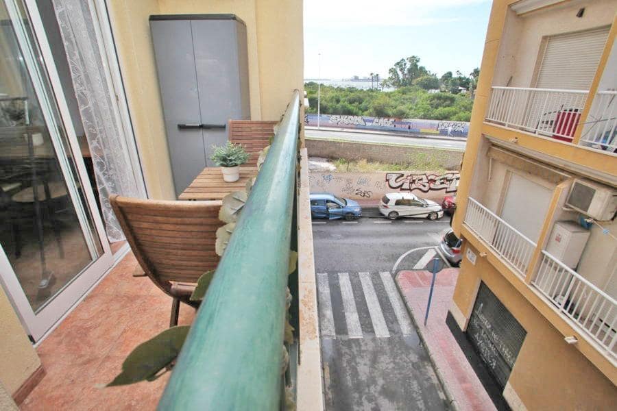 Apartamento de 2 habitaciones en Torrevieja en venta - 145.000 € (Ref: 9574584)