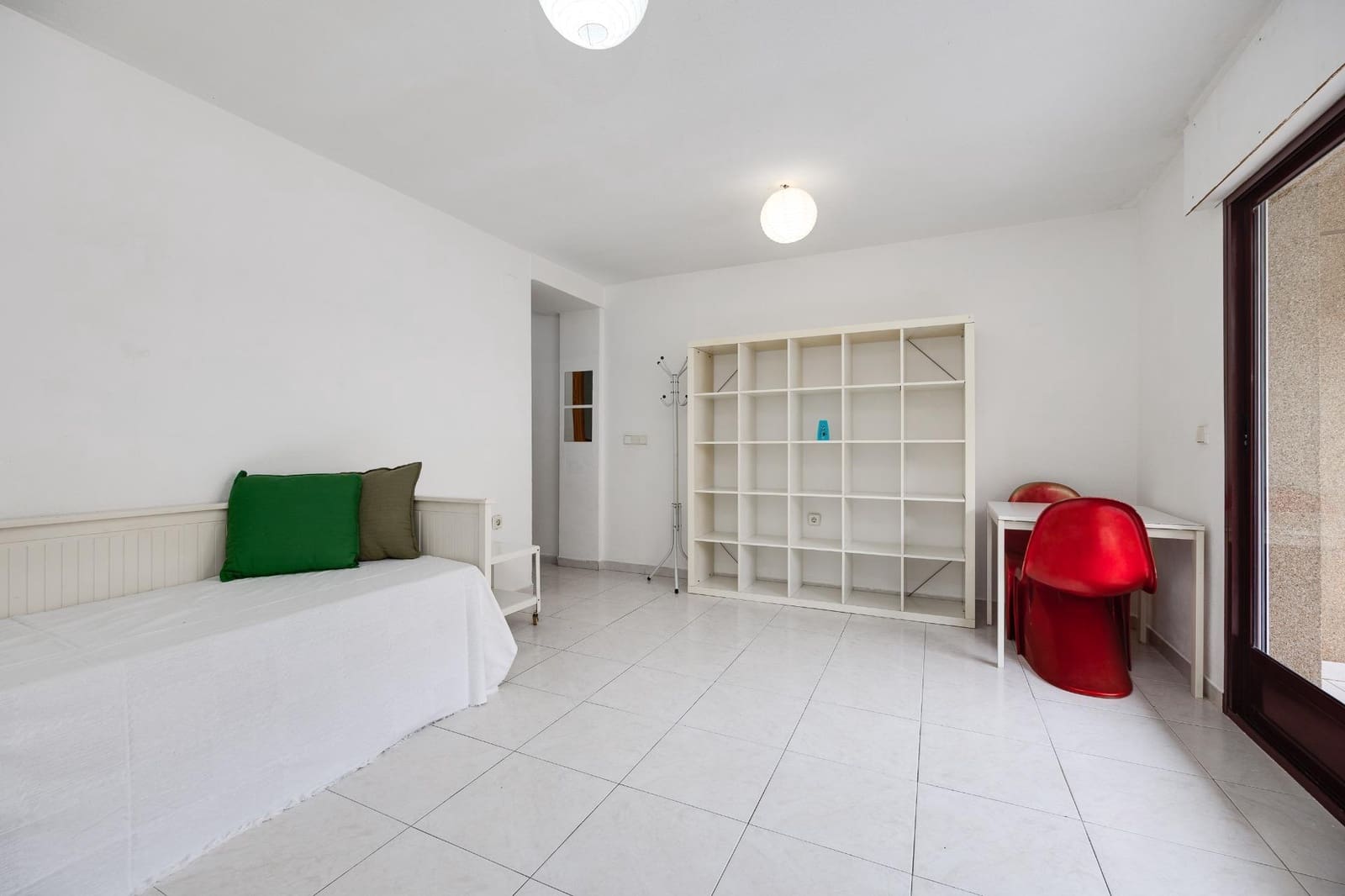 Studio for sale in Torrevieja - € 99,900 (Ref: 9608025)