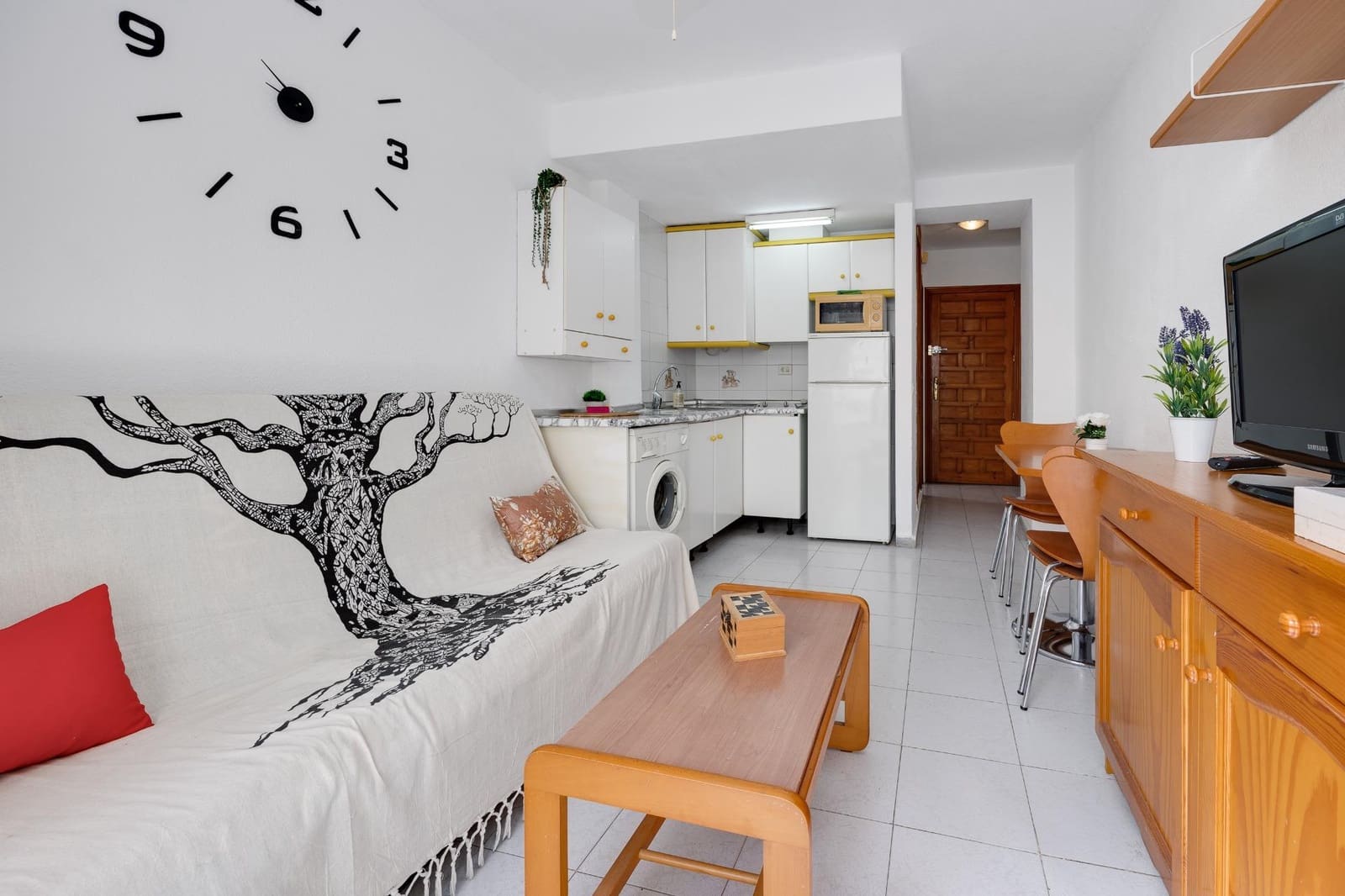 Studio till salu i Torrevieja - 74 900 € (Ref: 9619191)