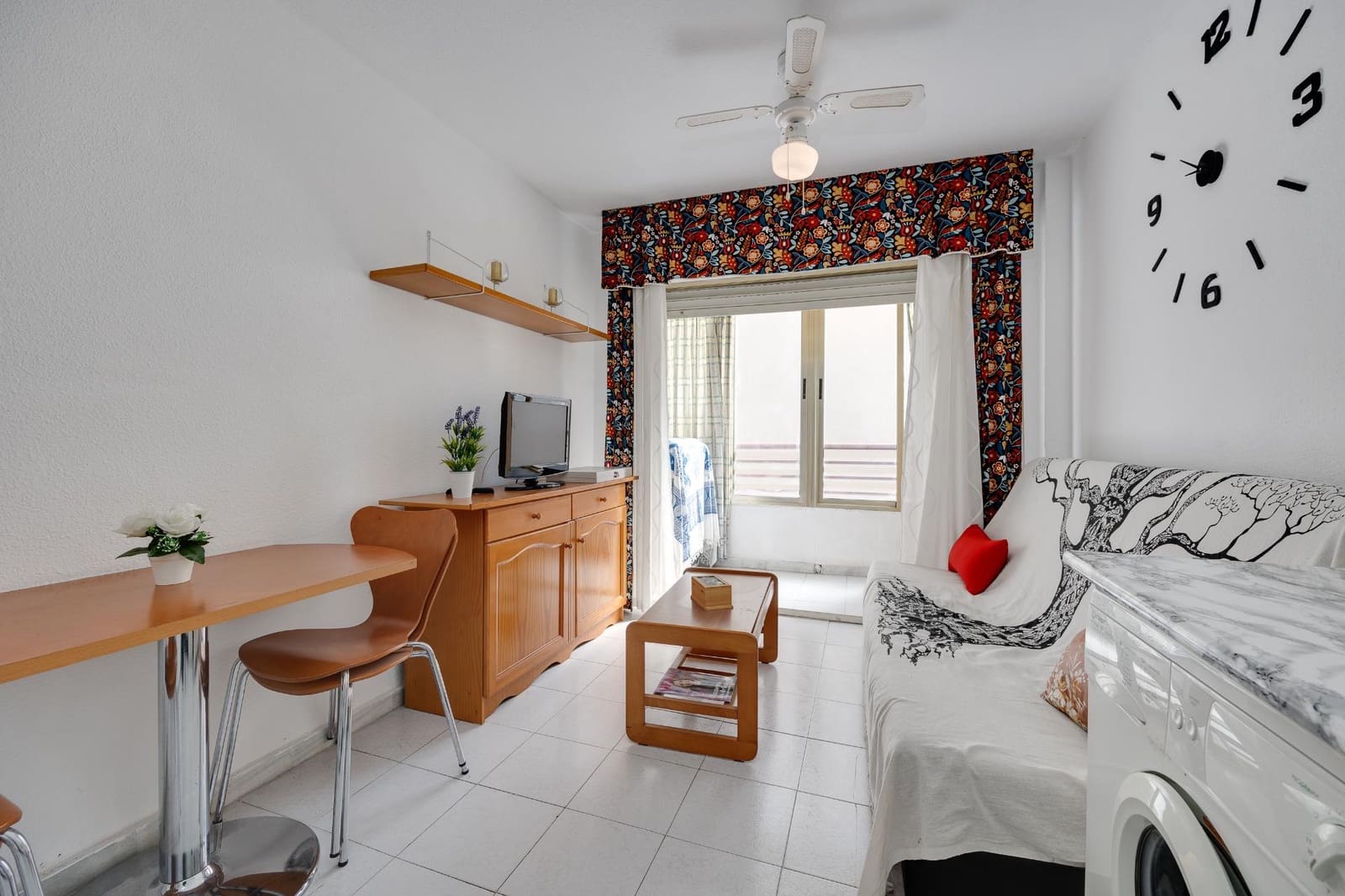 Studio till salu i Torrevieja - 74 900 € (Ref: 9619191)