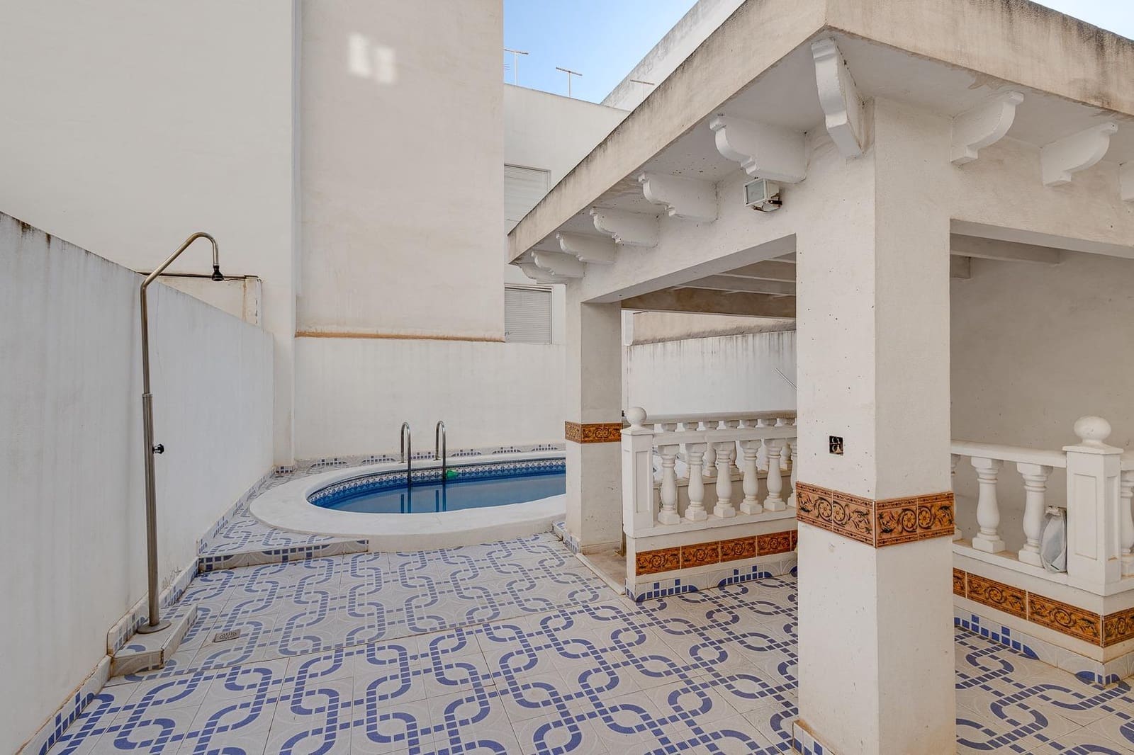 2 soverom Penthouse til salgs i Torrevieja med svømmebasseng garasje - € 166 300 (Ref: 9629930)