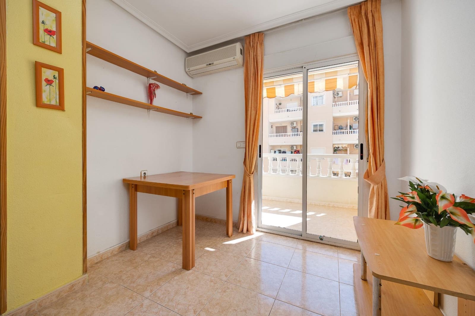 1 slaapkamer Appartement te koop in Torrevieja - € 88.900 (Ref: 9634199)