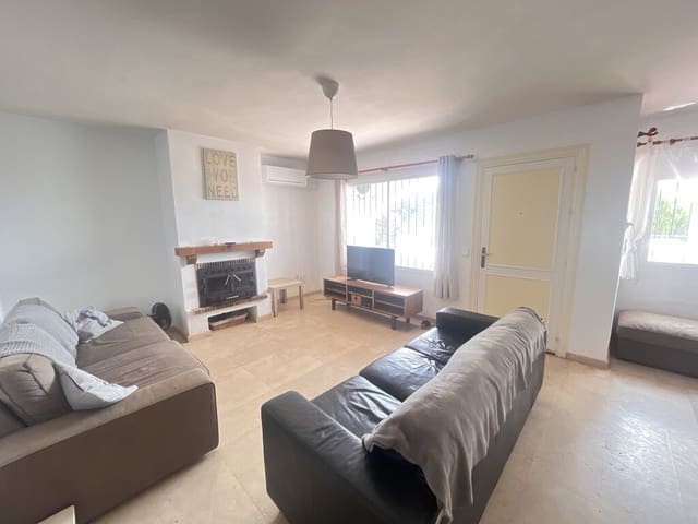3 quarto Casa em Banda para arrendar em Las Chapas, Marbella com piscina - 2 500 € (Ref: 10030151)