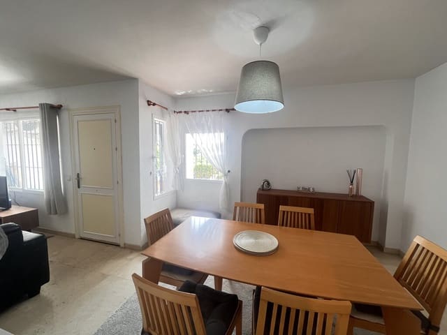 3 quarto Casa em Banda para arrendar em Las Chapas, Marbella com piscina - 2 500 € (Ref: 10030151)