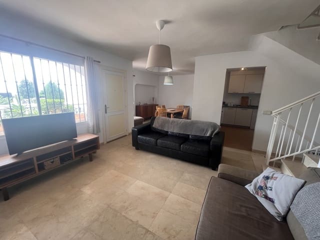 3 quarto Casa em Banda para arrendar em Las Chapas, Marbella com piscina - 2 500 € (Ref: 10030151)