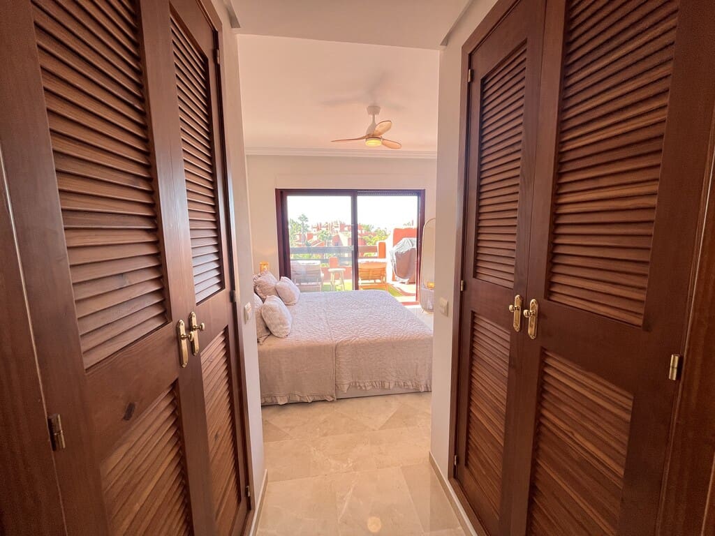 Penthouse de 3 chambres à louer à El Rosario avec piscine garage - 3 200 € (Ref: 10033536)