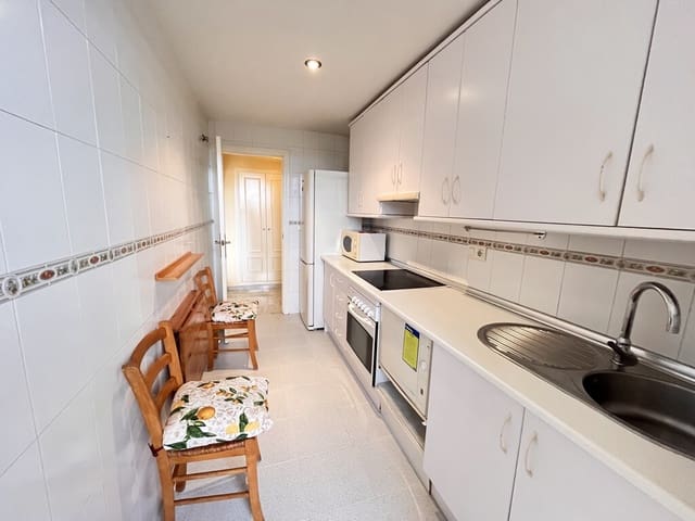 1 quarto Apartamento para arrendar em Las Chapas, Marbella com piscina - 1 300 € (Ref: 10042644)