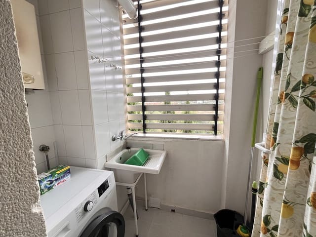 1 quarto Apartamento para arrendar em Las Chapas, Marbella com piscina - 1 300 € (Ref: 10042644)