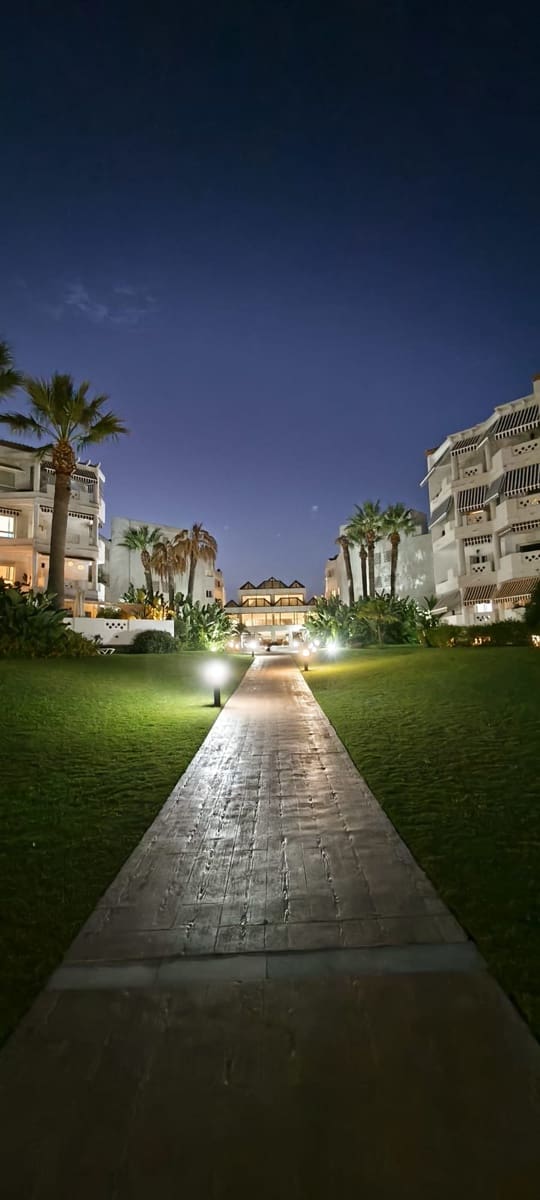 3 quarto Penthouse para venda em Puerto Banus com piscina garagem - 1 400 000 € (Ref: 10054821)