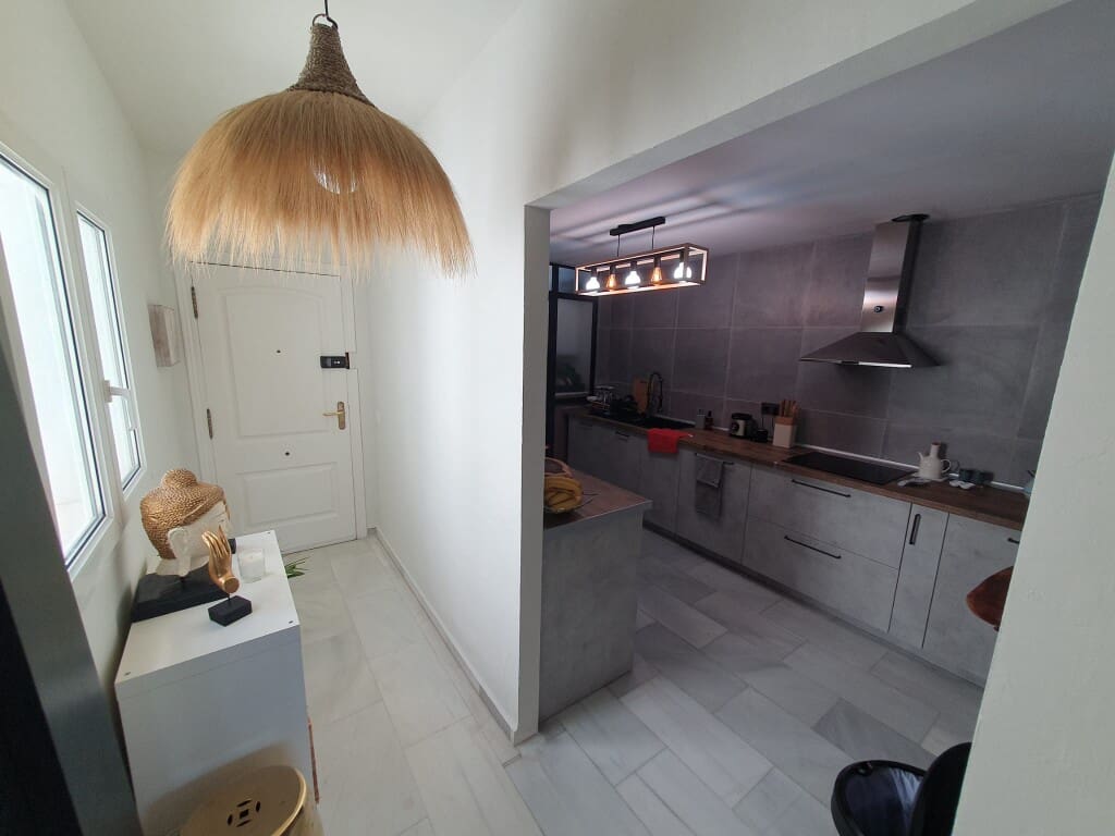 3 quarto Penthouse para venda em Puerto Banus com piscina garagem - 1 400 000 € (Ref: 10054821)