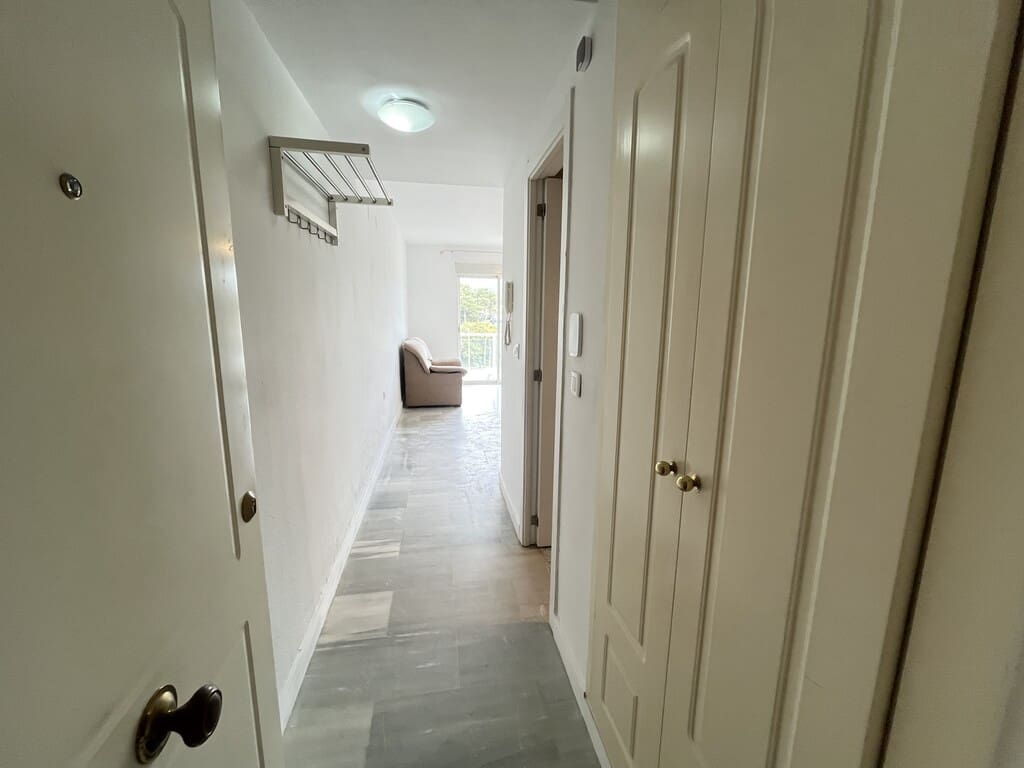 Studio til salgs i Las Chapas med svømmebasseng - € 192 000 (Ref: 10061381)