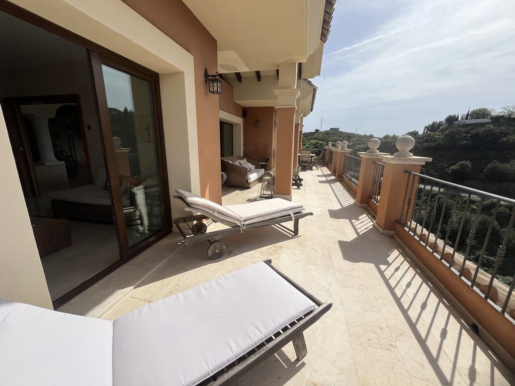 6 soveværelse Villa til leje i El Rosario med swimmingpool garage - € 7.000 (Ref: 10077706)