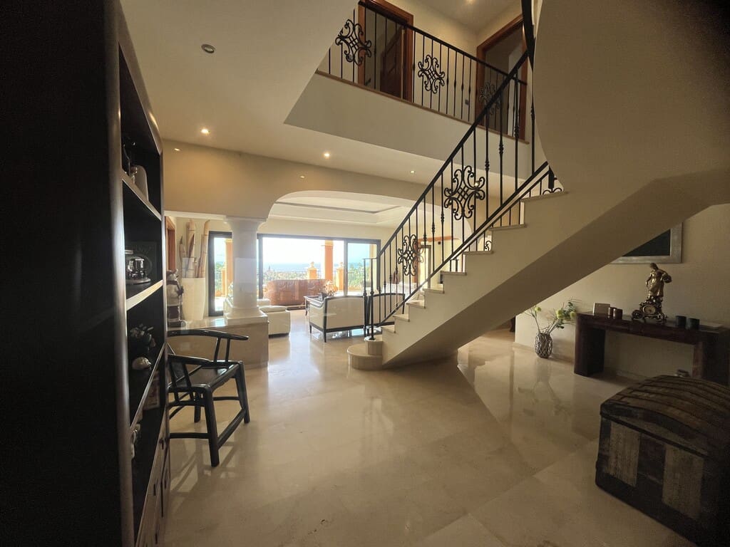 6 soveværelse Villa til leje i El Rosario med swimmingpool garage - € 7.000 (Ref: 10077706)