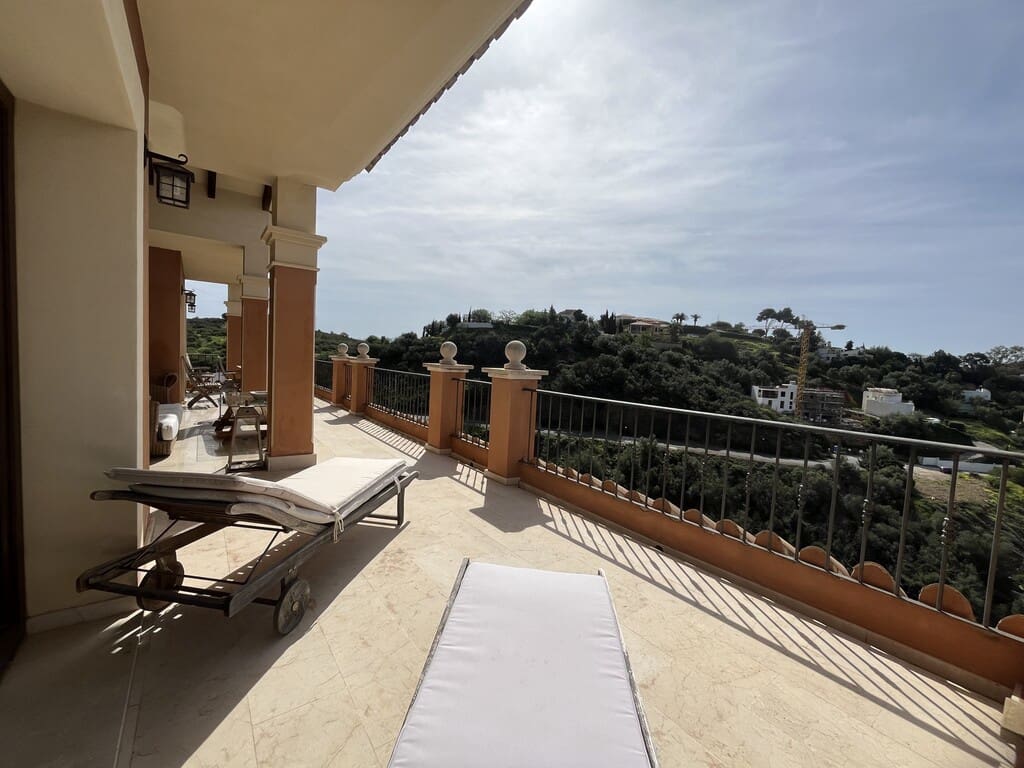 6 soveværelse Villa til leje i El Rosario med swimmingpool garage - € 7.000 (Ref: 10077706)