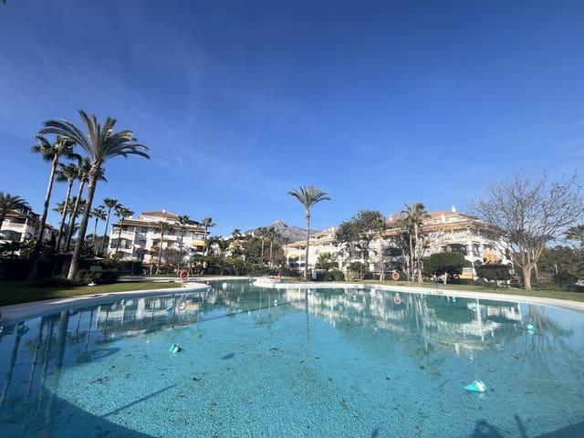 1 soverom Leilighet til leie i Nueva Andalucia, Marbella med svømmebasseng - € 1 600 (Ref: 10085650)