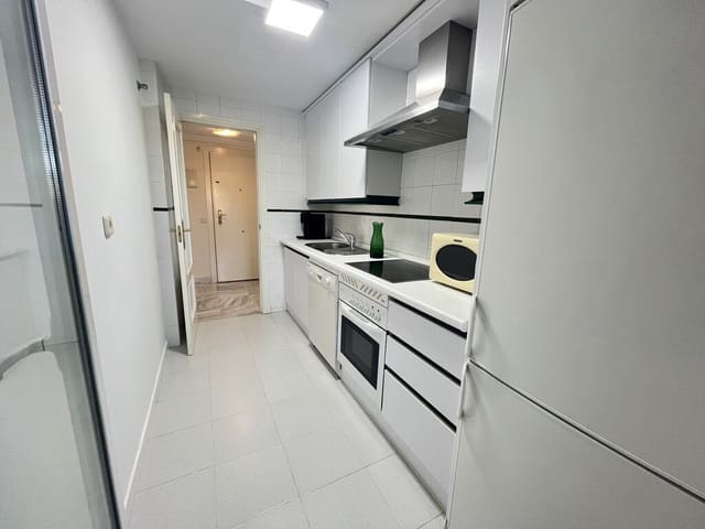 1 soverom Leilighet til leie i Nueva Andalucia, Marbella med svømmebasseng - € 1 600 (Ref: 10085650)