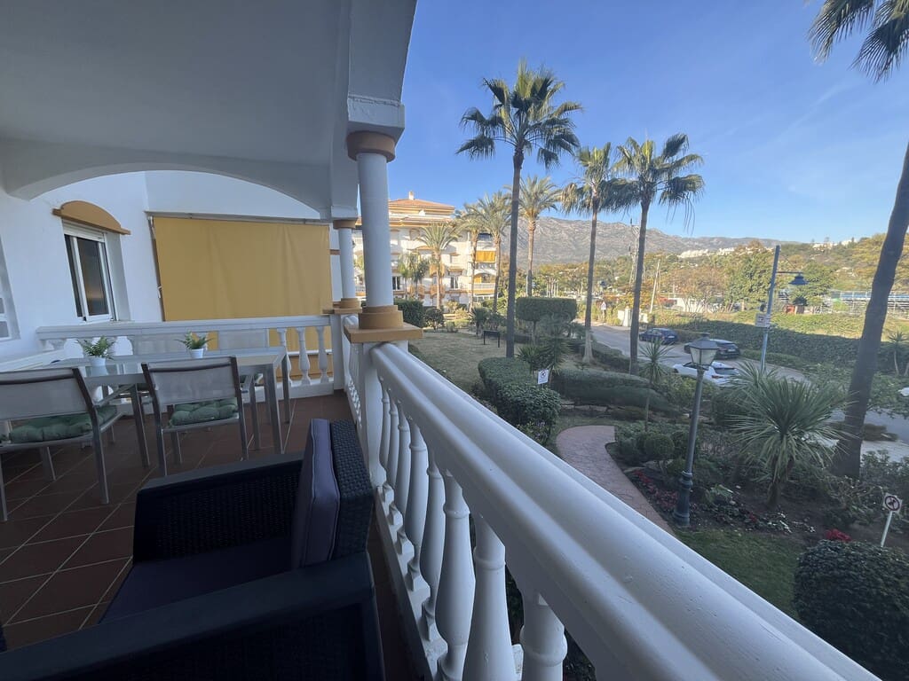 Appartement de 1 chambre à louer à Nueva Andalucia avec piscine - 1 600 € (Ref: 10085650)