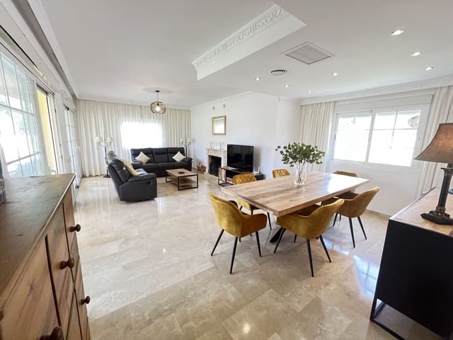 Villa/Maison de 3 chambres à louer à Las Chapas, Marbella avec piscine garage - 5 800 € (Ref: 10115493)