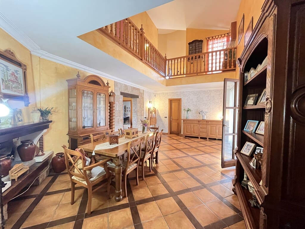 4 chambre Villa/Maison à vendre à Los Monteros avec garage - 955 000 € (Ref: 10131313)