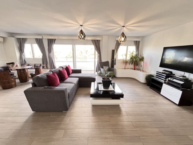 3 soveværelse Penthouse til leje i Carib Playa, Marbella med swimmingpool - € 2.950 (Ref: 10159151)