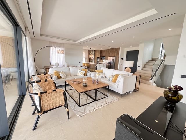 4 sypialnia Willa do wynajęcia w Las Chapas, Marbella z basenem garażem - 8 000 € (Ref: 10182473)