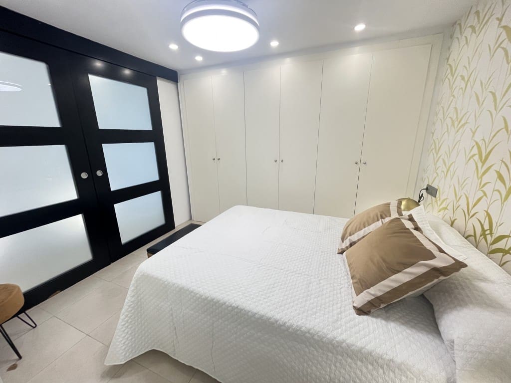 1 slaapkamer Appartement te huur in Costabella met zwembad - € 1.500 (Ref: 9282944)