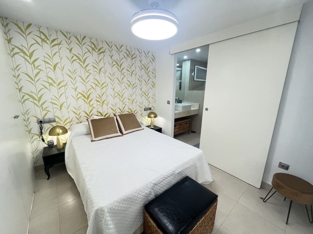 1 slaapkamer Appartement te huur in Costabella met zwembad - € 1.500 (Ref: 9282944)