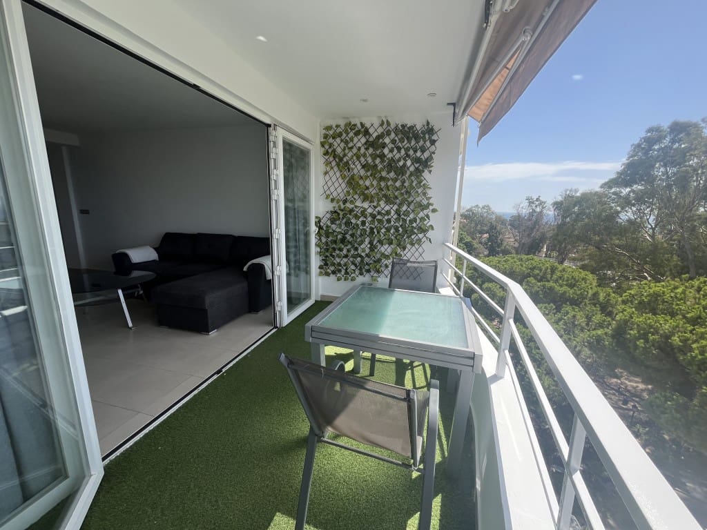 1 slaapkamer Appartement te huur in Costabella met zwembad - € 1.500 (Ref: 9282944)