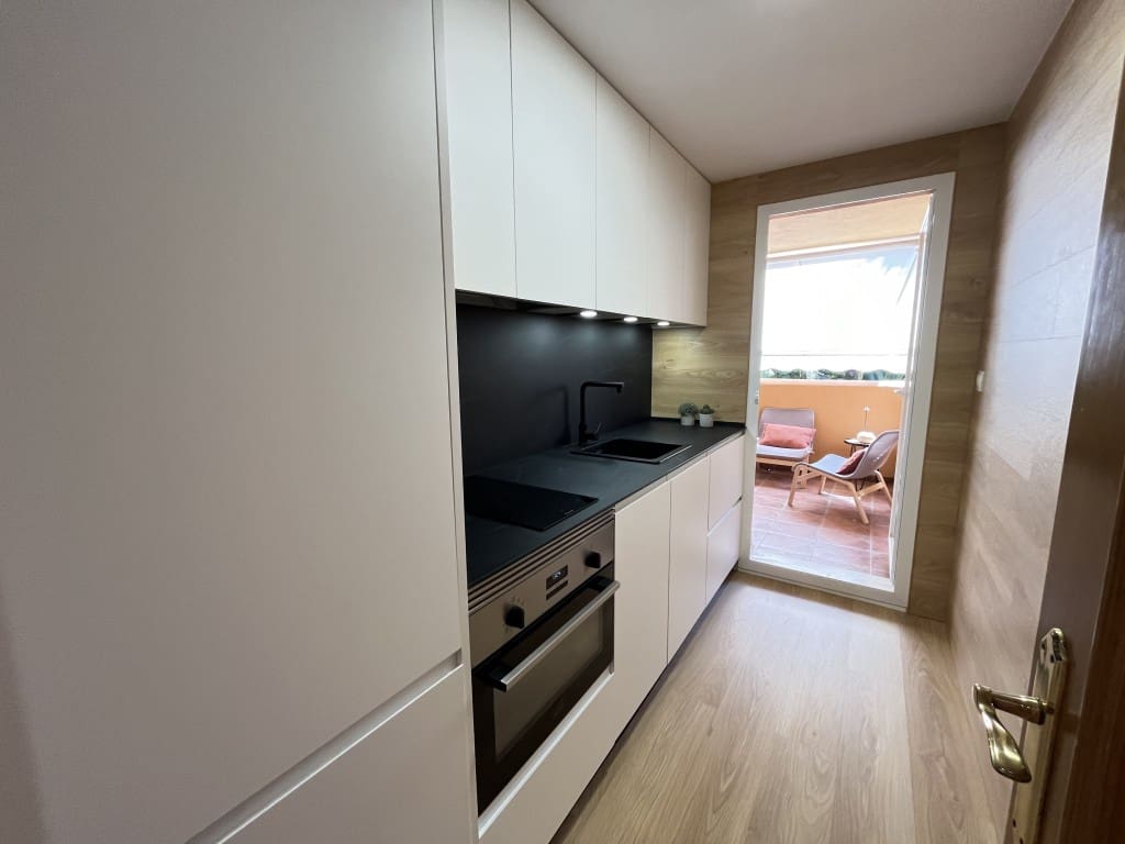 2 bedroom Apartment for rent in Las Chapas with pool - € 1,500 (Ref: 9282946)