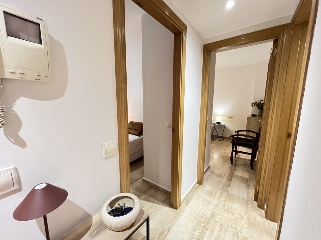 2 bedroom Apartment for rent in Las Chapas with pool - € 1,500 (Ref: 9282946)