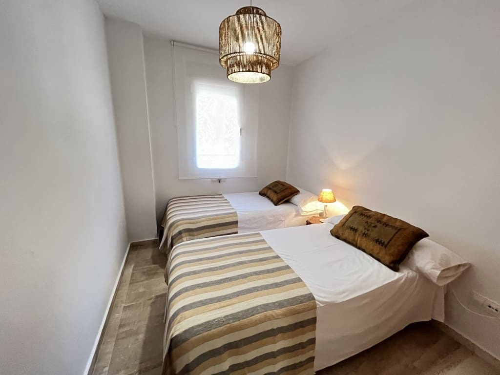 2 bedroom Apartment for rent in Las Chapas with pool - € 1,500 (Ref: 9282946)