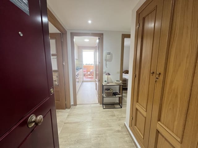 2 sovrum Lägenhet att hyra i Las Chapas, Marbella med pool - 1 500 € (Ref: 9282946)