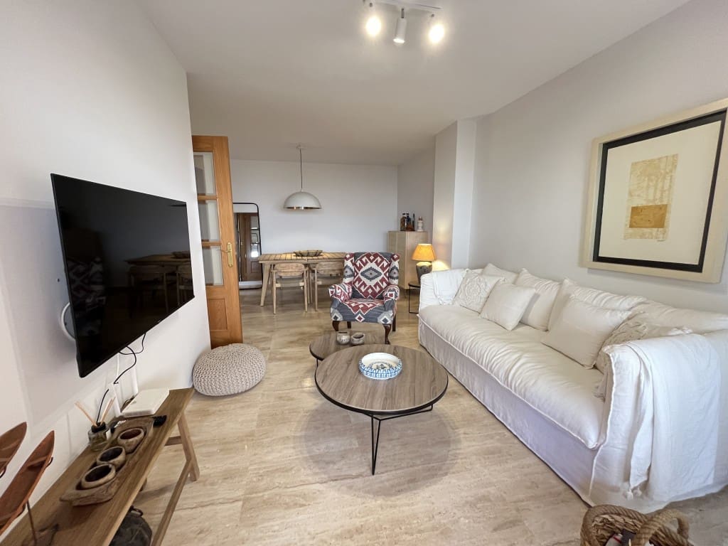 2 bedroom Apartment for rent in Las Chapas with pool - € 1,500 (Ref: 9282946)