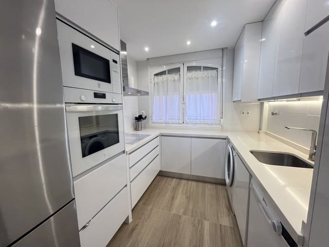 3 makuuhuone Huoneisto vuokrattavana paikassa Costabella, Marbella mukana uima-altaan 
autotalli - 1 800 € (Ref: 9282947)