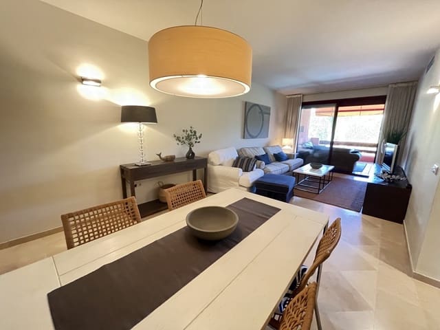 2 soverom Leilighet til leie i Los Monteros, Marbella med svømmebasseng garasje - € 1 500 (Ref: 9282949)