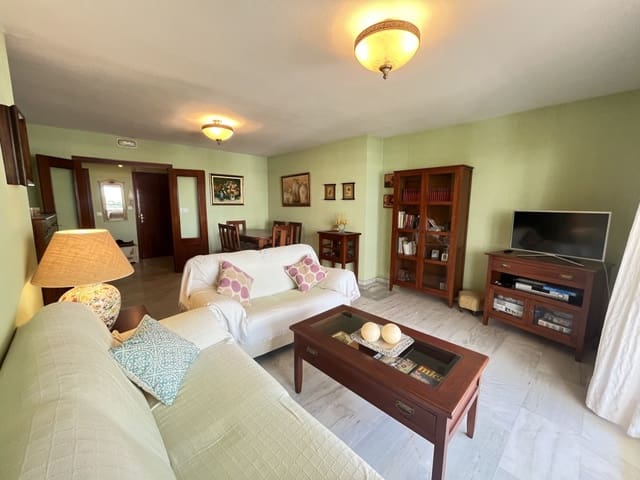 3 soveværelse Lejlighed til leje i Marbella Centro, Marbella med swimmingpool - € 1.900 (Ref: 9282950)