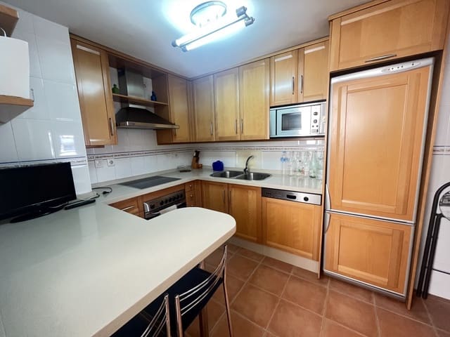 3 soveværelse Lejlighed til leje i Marbella Centro, Marbella med swimmingpool - € 1.900 (Ref: 9282950)