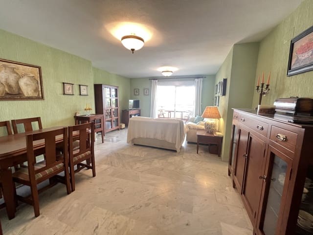 3 soveværelse Lejlighed til leje i Marbella Centro, Marbella med swimmingpool - € 1.900 (Ref: 9282950)