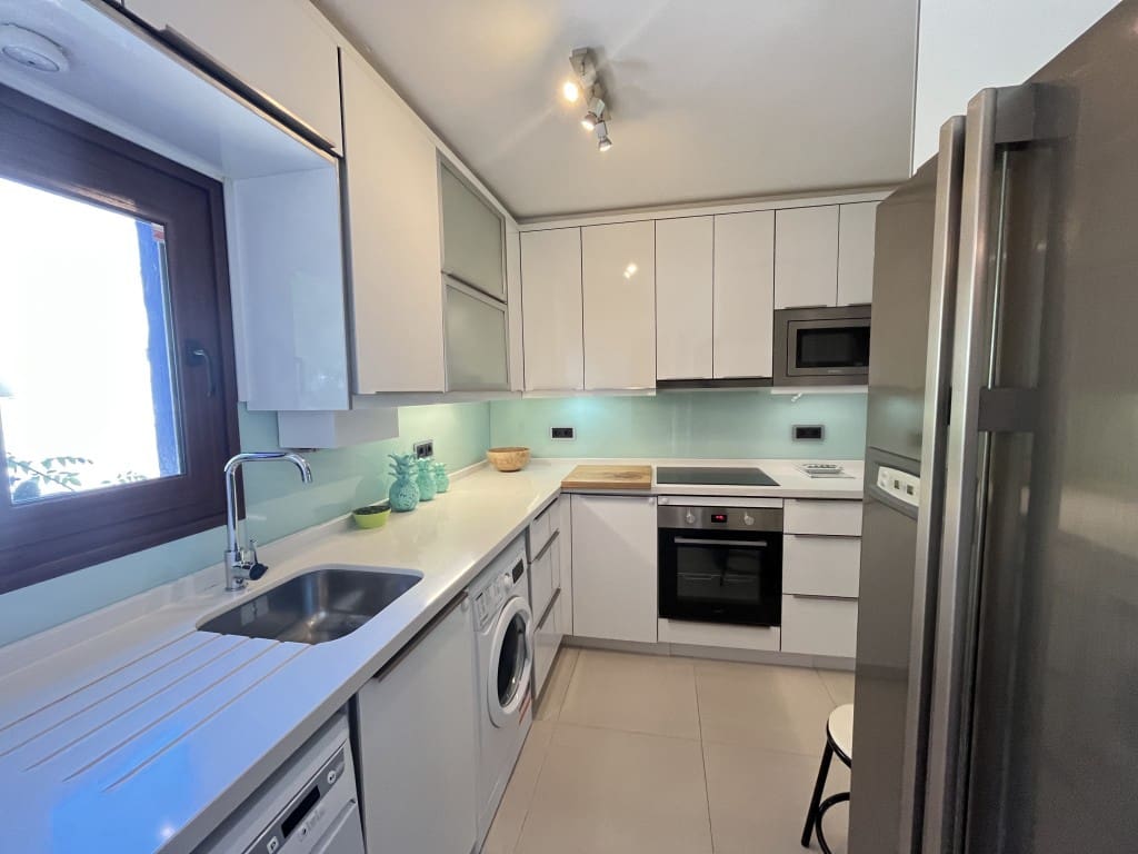 2 soveværelse Byhus til salg i Golden Mile med swimmingpool - € 595.000 (Ref: 9282951)