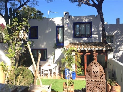 2 makuuhuone Omakotitalo myytävänä paikassa Golden Mile, Marbella mukana uima-altaan - 595 000 € (Ref: 9282951)