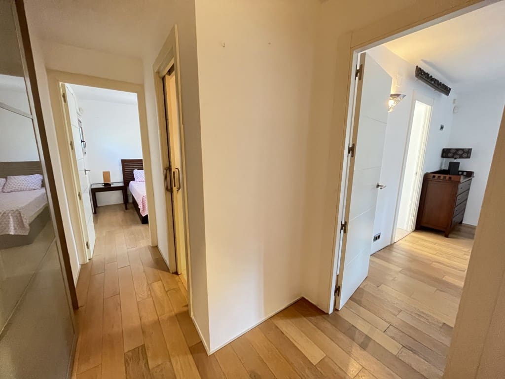 2 soveværelse Byhus til salg i Golden Mile med swimmingpool - € 595.000 (Ref: 9282951)