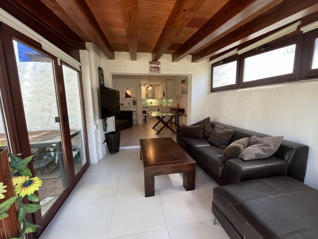 2 makuuhuone Omakotitalo myytävänä paikassa Golden Mile, Marbella mukana uima-altaan - 595 000 € (Ref: 9282951)