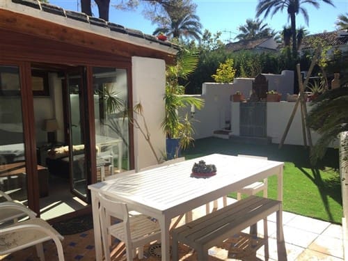 2 makuuhuone Omakotitalo myytävänä paikassa Golden Mile, Marbella mukana uima-altaan - 595 000 € (Ref: 9282951)