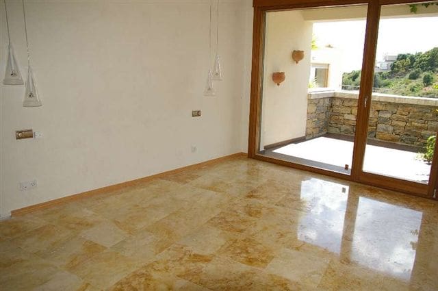 3 makuuhuone Huoneisto myytävänä paikassa Marbella mukana uima-altaan 
autotalli - 400 000 € (Ref: 9282953)