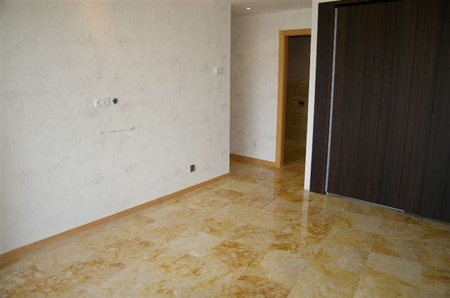 3 makuuhuone Huoneisto myytävänä paikassa Marbella mukana uima-altaan 
autotalli - 400 000 € (Ref: 9282953)