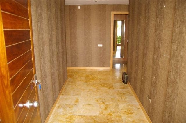 3 makuuhuone Huoneisto myytävänä paikassa Marbella mukana uima-altaan 
autotalli - 400 000 € (Ref: 9282953)